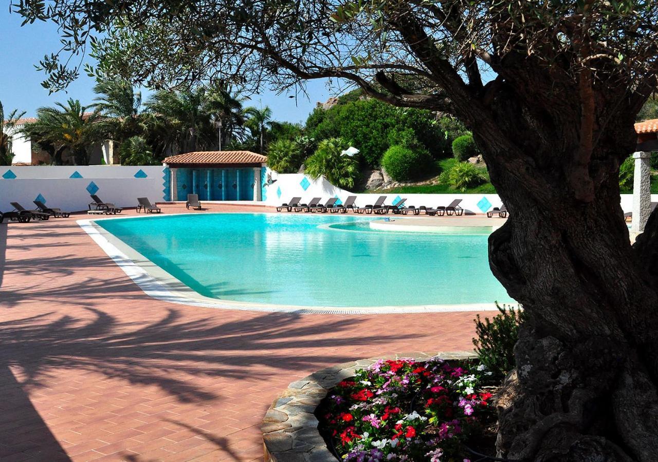 Le Rocce Antiche Hotel Resort SantʼAntìoco Exterior foto