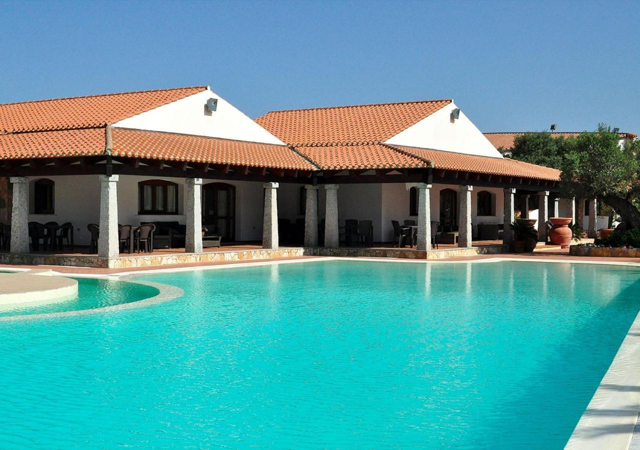 Le Rocce Antiche Hotel Resort SantʼAntìoco Exterior foto