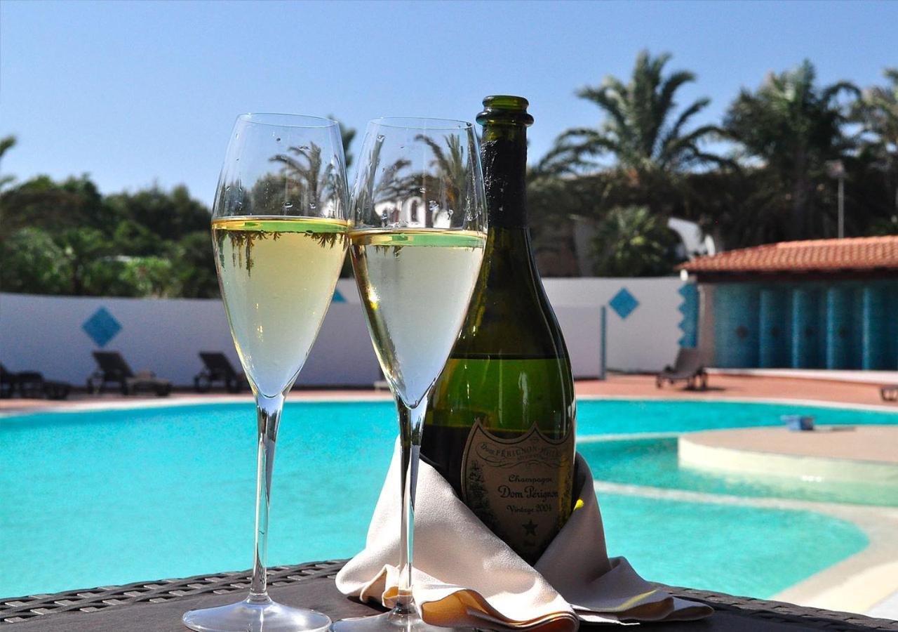 Le Rocce Antiche Hotel Resort SantʼAntìoco Exterior foto
